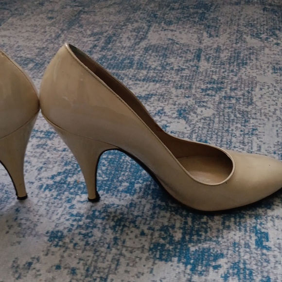 Authentic Burberry heels patent leather size 38 - Picture 7 of 11